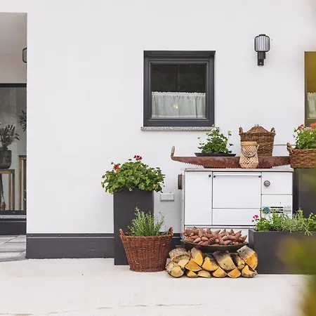 Lägenhet Sinnes Waldrast